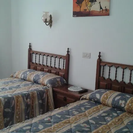 Гостевой дом Residencia Playa Major А-Лансада