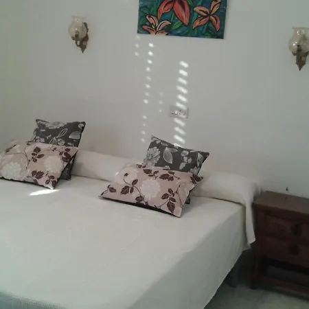 Residencia Playa Major 招待所 *
